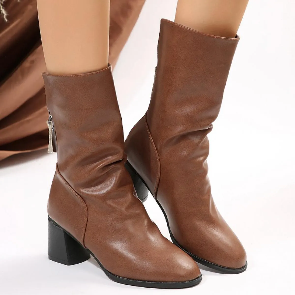 2023 New Chunky Ankle Chelsea Boots Donna Scarpe con tacco medio Inverno Punk Pumps Designer Brand Gladiatore Goth Moto Bo