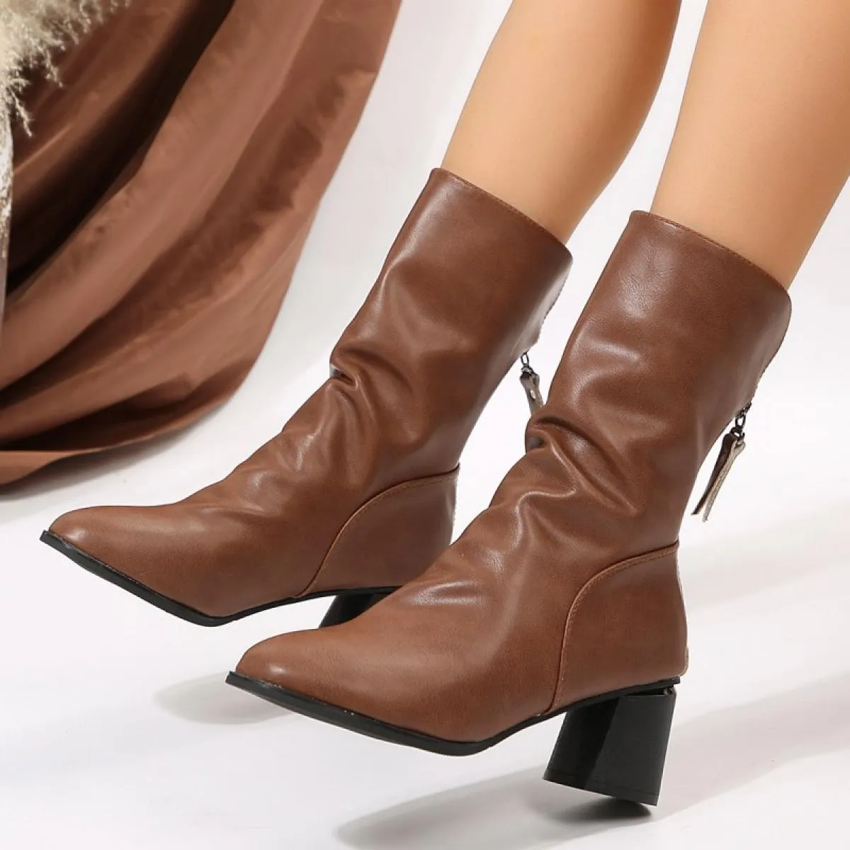 2023 New Chunky Ankle Chelsea Boots Donna Scarpe con tacco medio Inverno Punk Pumps Designer Brand Gladiatore Goth Moto Bo