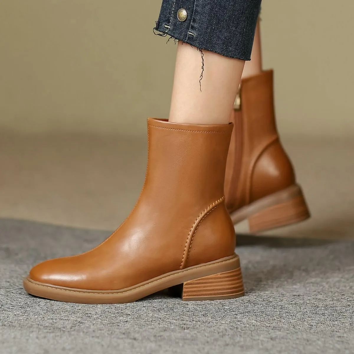 2023 Nuove Donne Del Cuoio Genuino Stivaletti Med Tacchi Punta Quadrata Signore Scarpe di Base Autunno Inverno Taglia 41 42 43 d