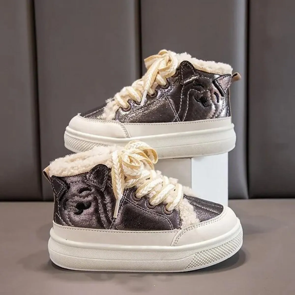 2024 stivaletti invernali in peluche per bambini ragazzi ragazze nuove scarpe di cotone calde stivali da neve in pelle pu per di