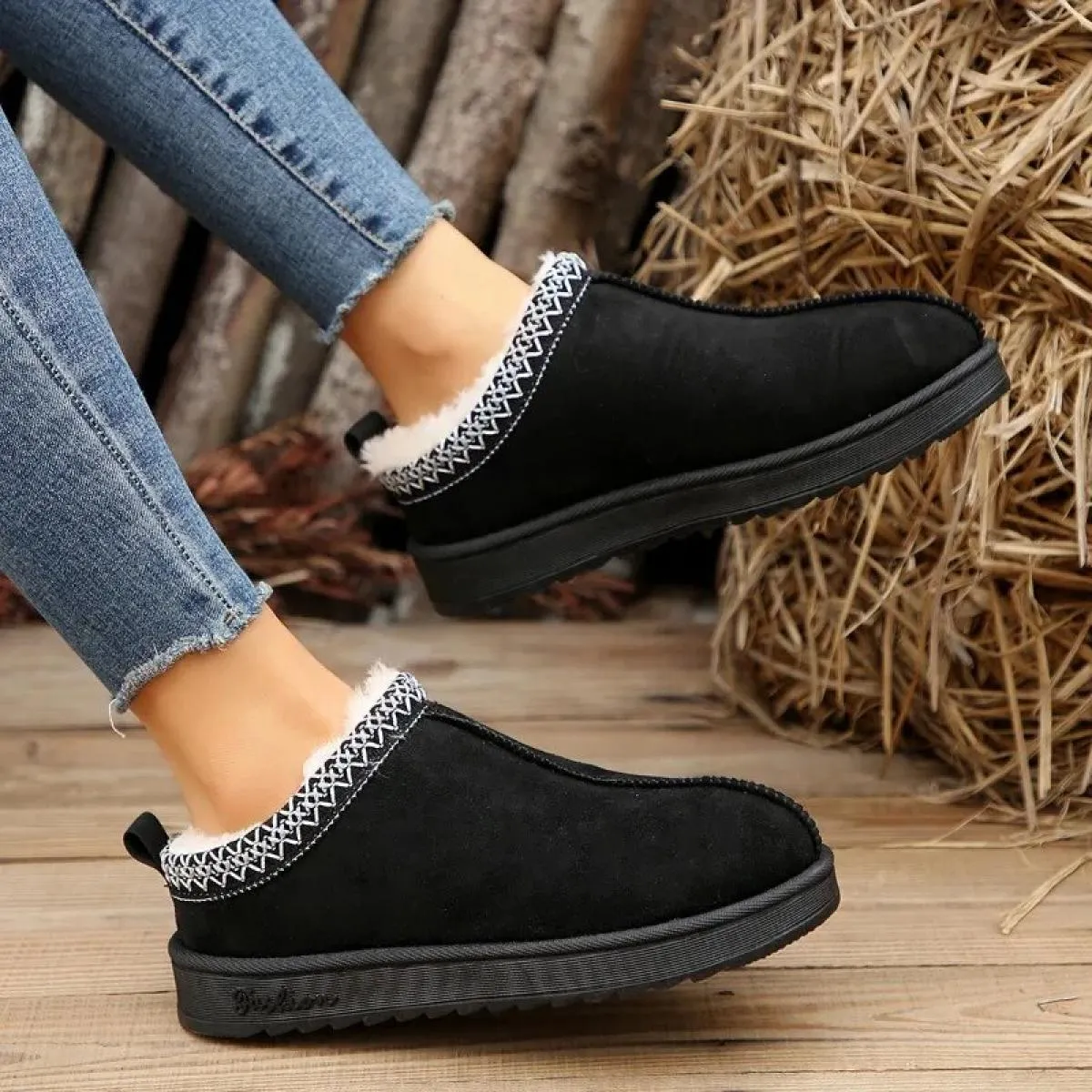 2024 Stivaletti invernali Scarpe basic per donna Slip on piatte con scarpe corte in peluche Punta tonda femminile Calda Sno di a