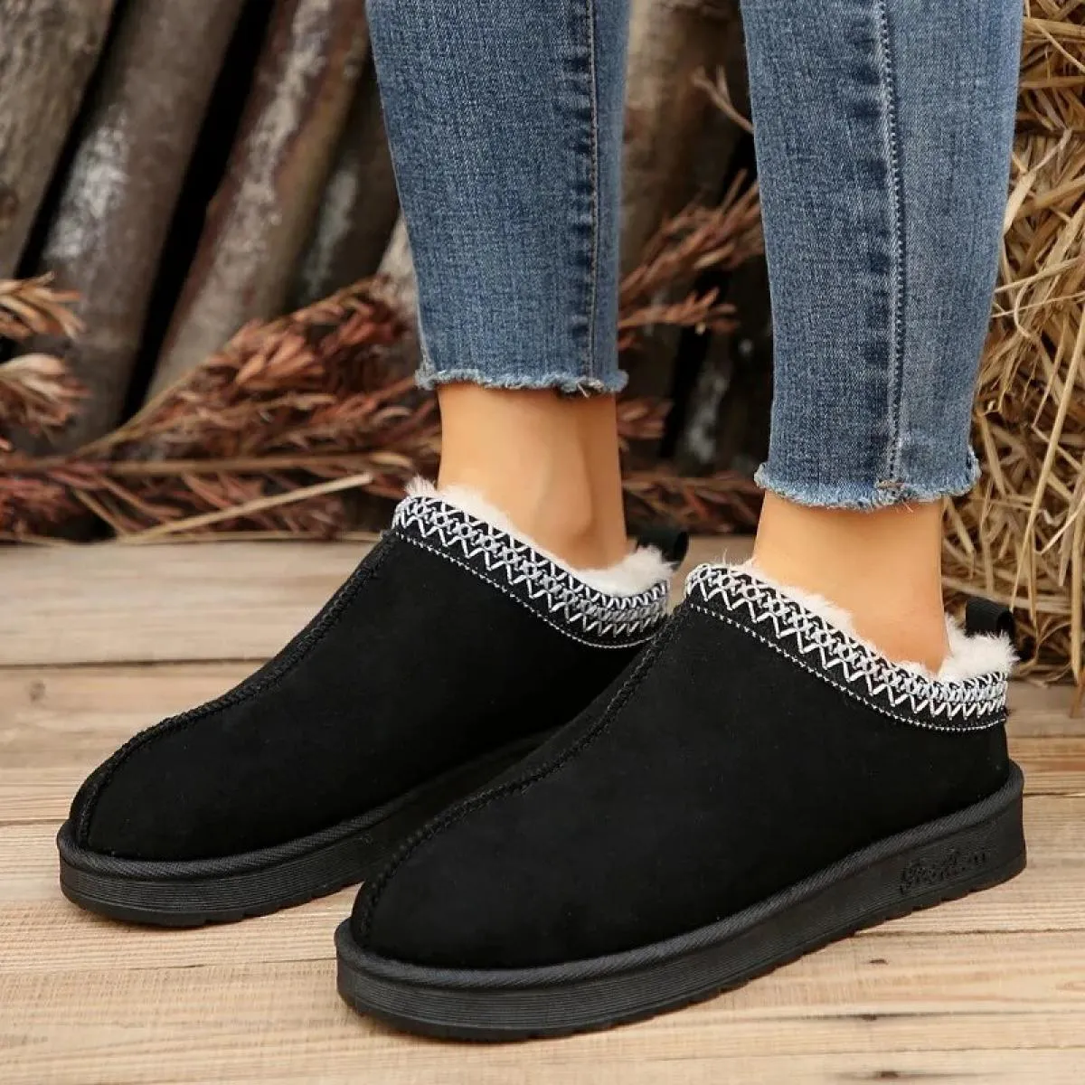 2024 Stivaletti invernali Scarpe basic per donna Slip on piatte con scarpe corte in peluche Punta tonda femminile Calda Sno di a