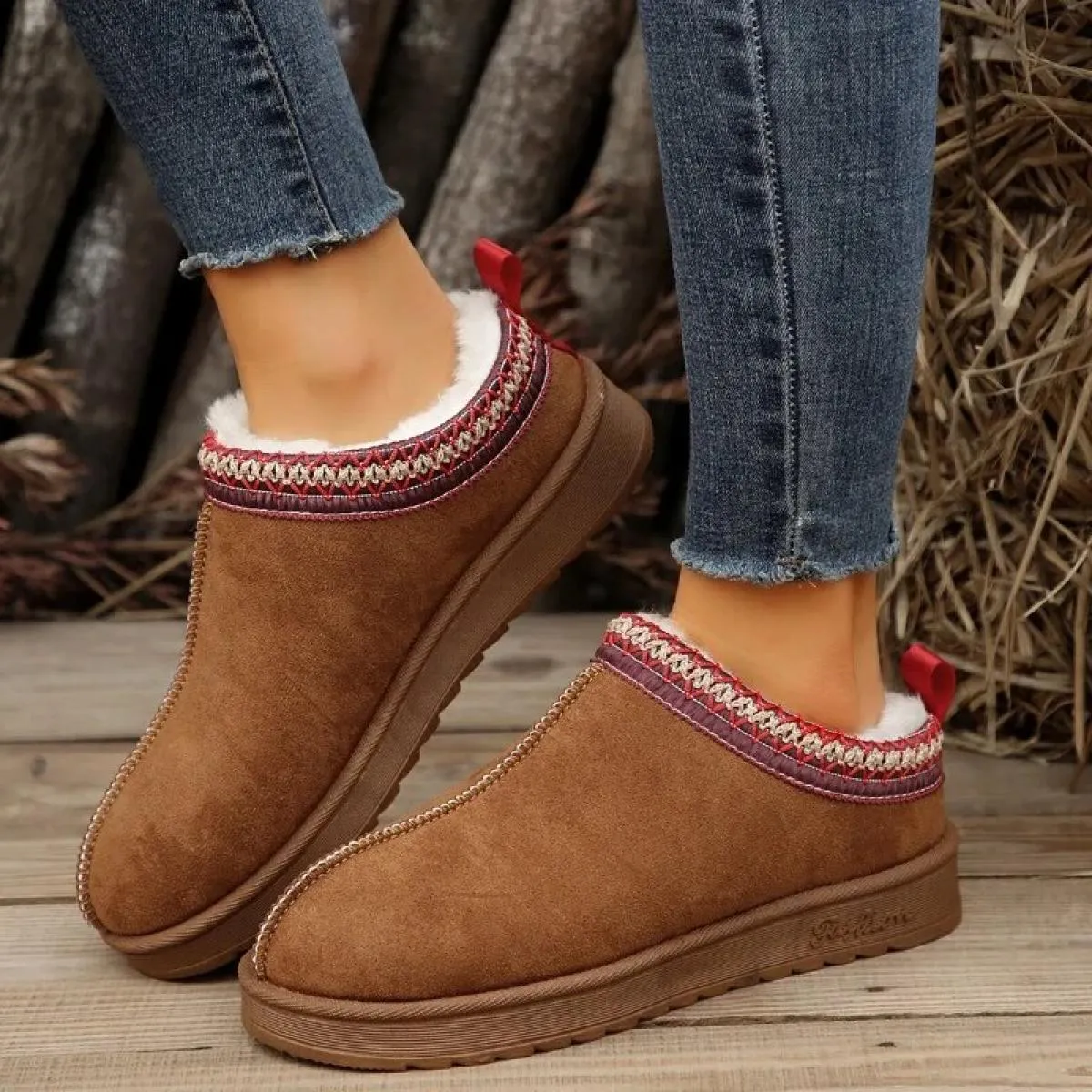 2024 Stivaletti invernali Scarpe basic per donna Slip on piatte con scarpe corte in peluche Punta tonda femminile Calda Sno di a