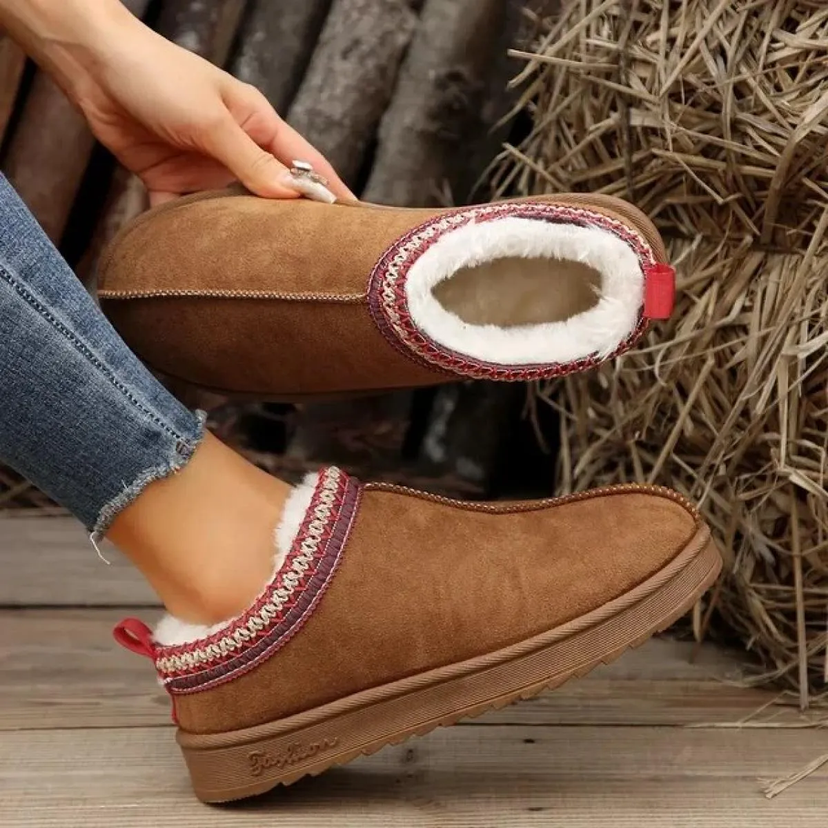 2024 Stivaletti invernali Scarpe basic per donna Slip on piatte con scarpe corte in peluche Punta tonda femminile Calda Sno di a