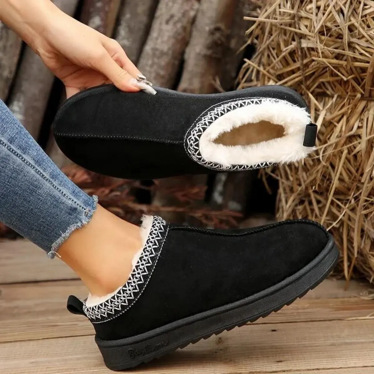 2024 Stivaletti invernali Scarpe basic per donna Slip on piatte con scarpe corte in peluche Punta tonda femminile Calda Sno di a