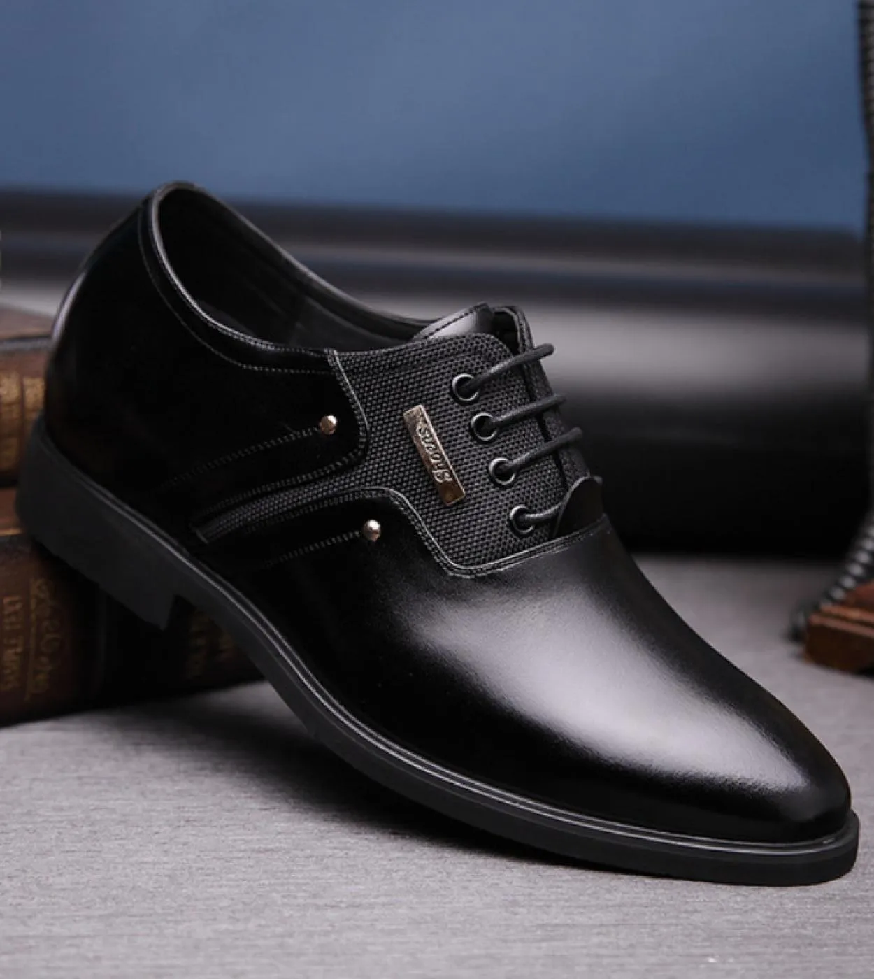 Aumenta 6 Cm Scarpe eleganti da lavoro da uomo Tacco invisibile Punta a punta Maschile Casual Pelle Oxford Decorazione in metall