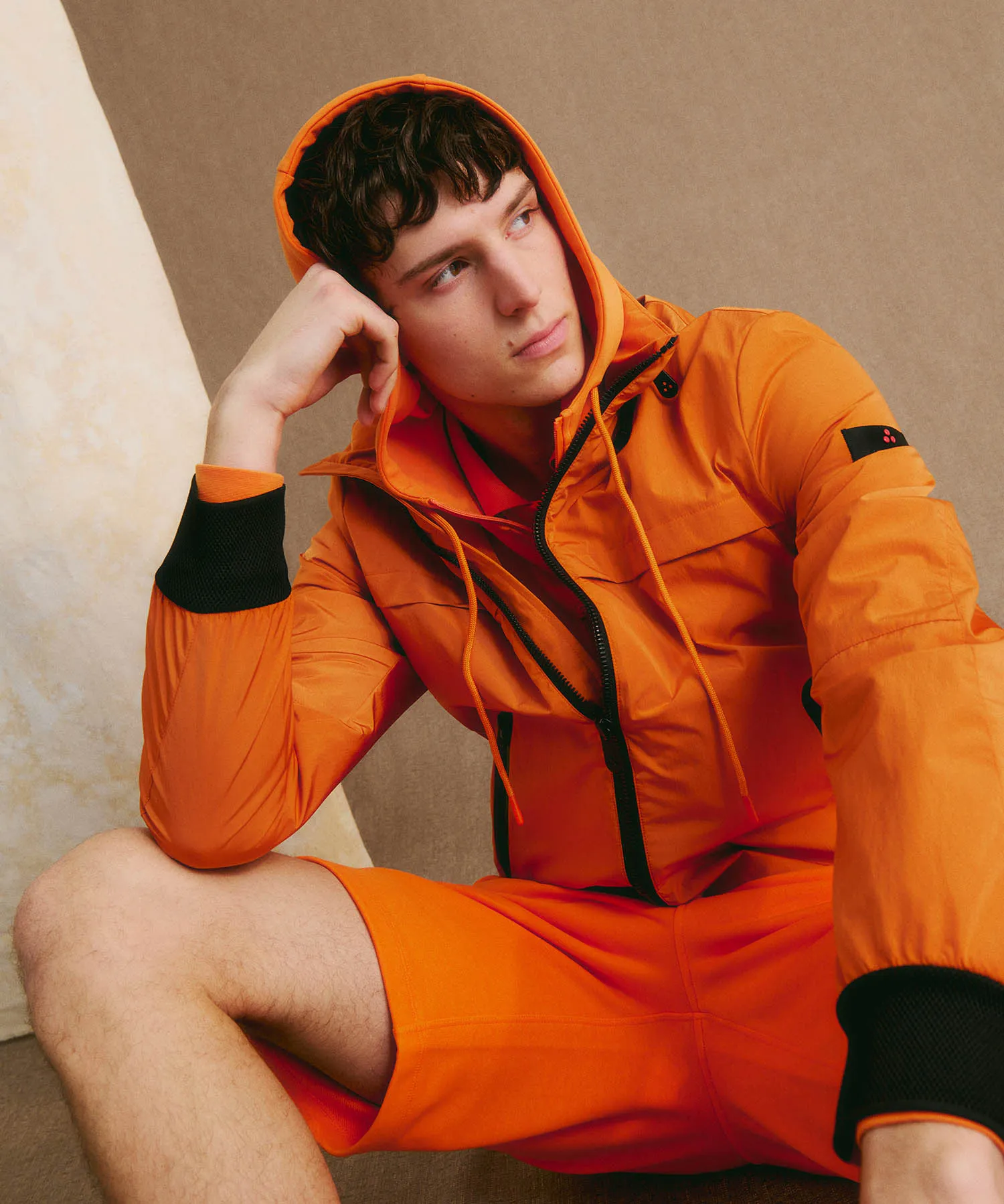 Bomber in nylon con cappuccio estraibile