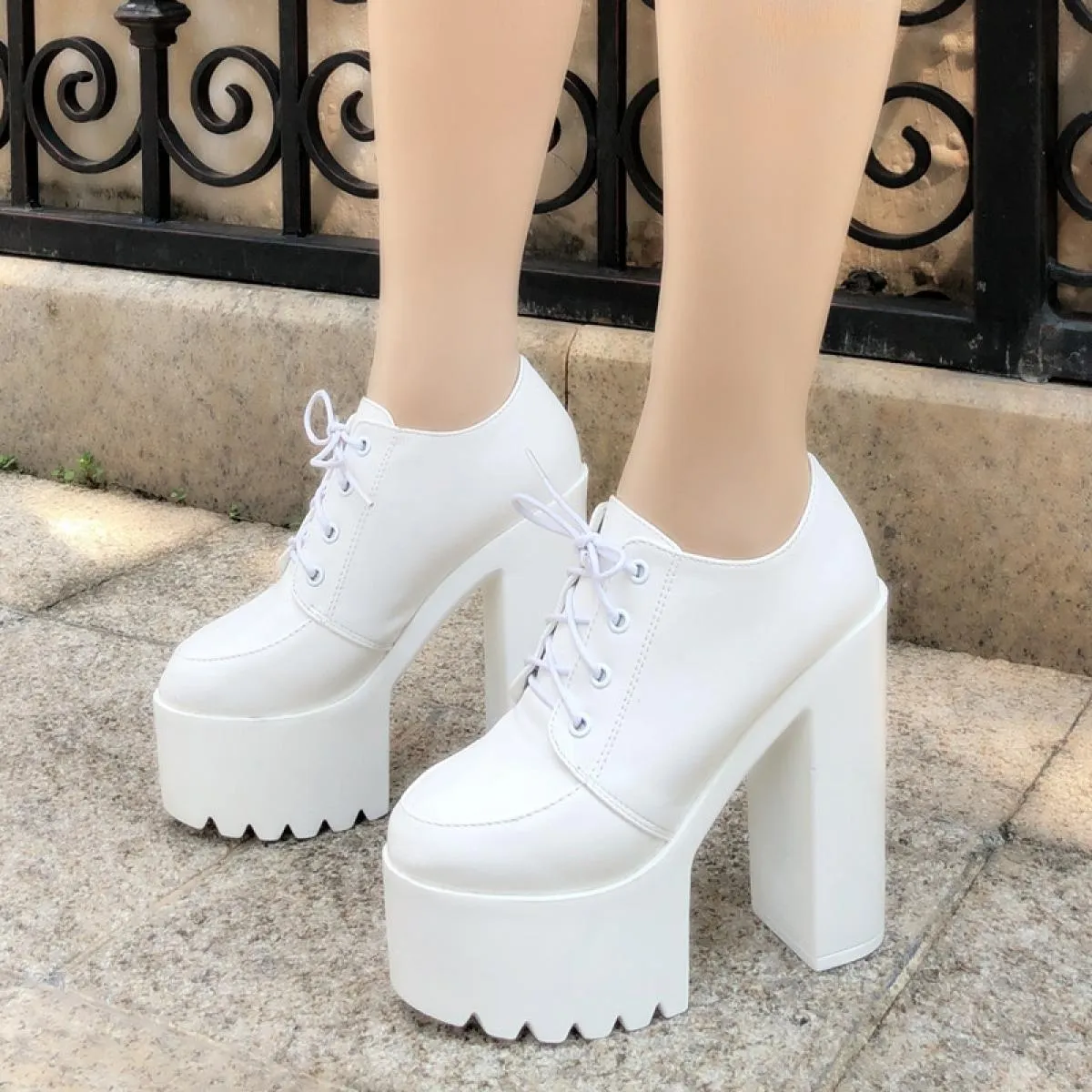British Wind Scarpe piccole in pelle Stivali da donna con tacco super alto 15 cm Stivaletti moda da passerella Tacchi alti Cavig