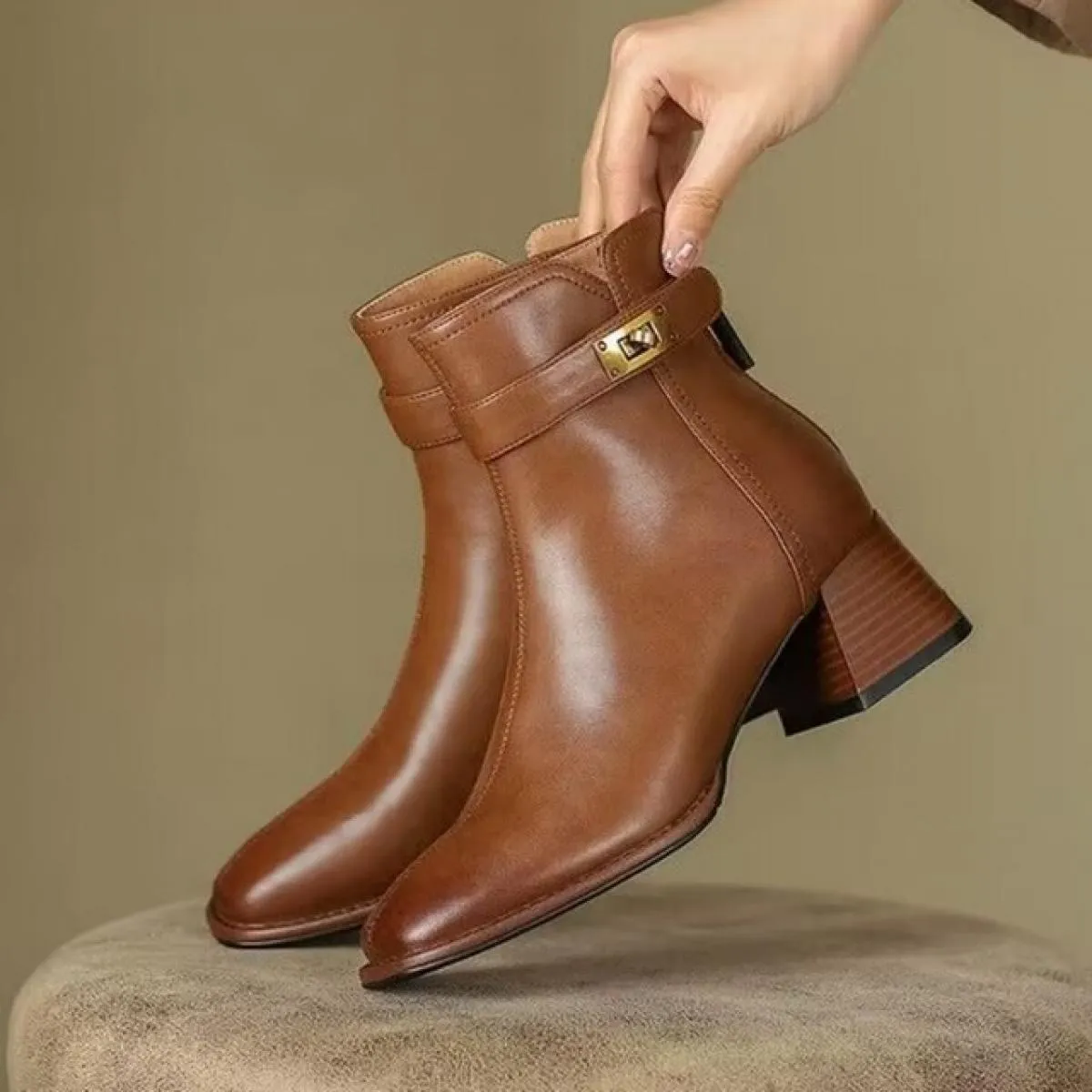 Donne Caviglia Tacchi Medi Stivali Chelsea Scarpe Grosse Punta Quadrata Vestito Da Partito Goth Pompe Scarpe Inverno 2023 New Fa