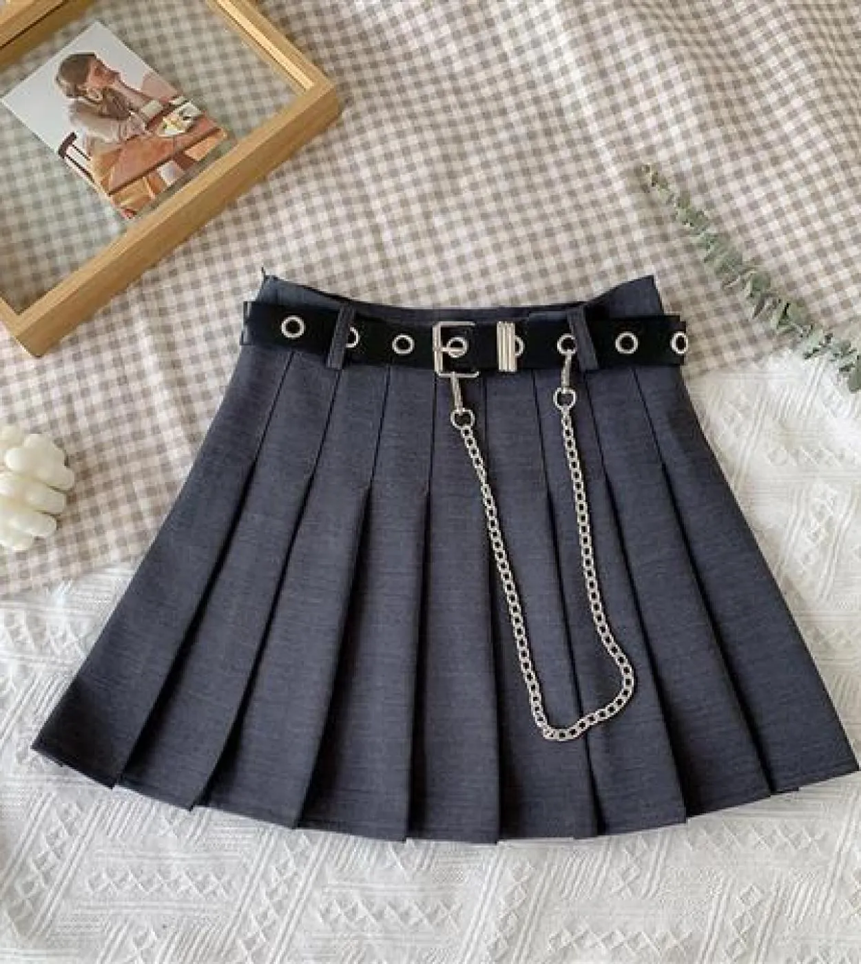 Gonna a pieghe nera con cintura a catena Punk Rock Girl Cheerleading Minigonna con cintura Alt Women Egirl Outfit Gonne