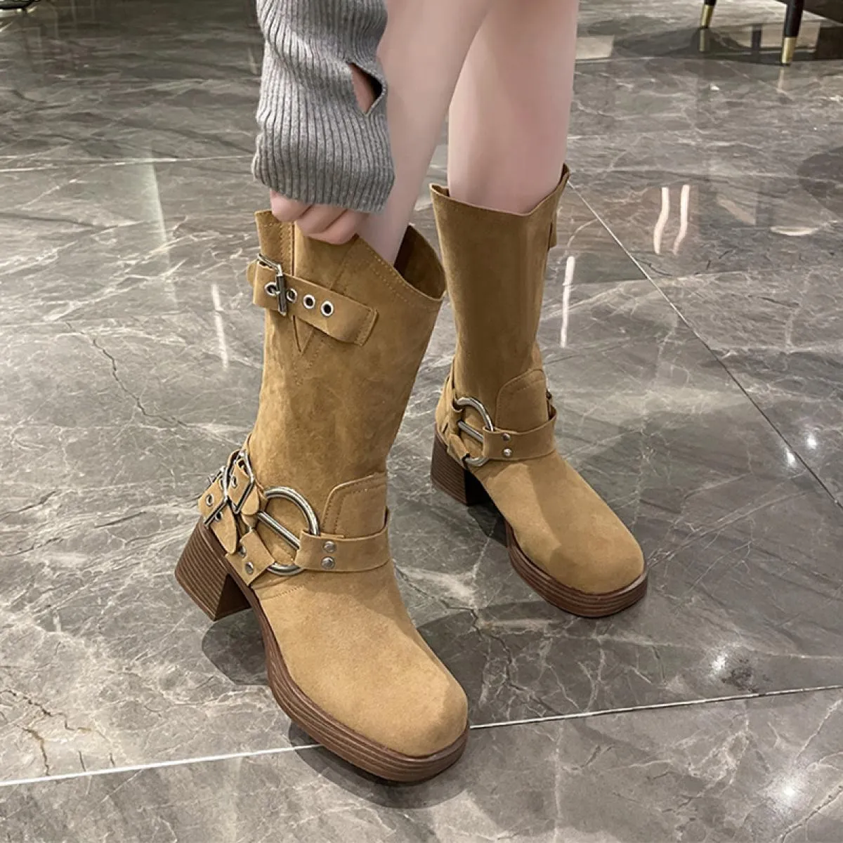 Inverno Nuova Tendenza In Pelle Scamosciata Scarpe A Metà Polpaccio Pompe Chunky Donne Chelsea Stivali 2023 Goth Tacchi Medi Sti
