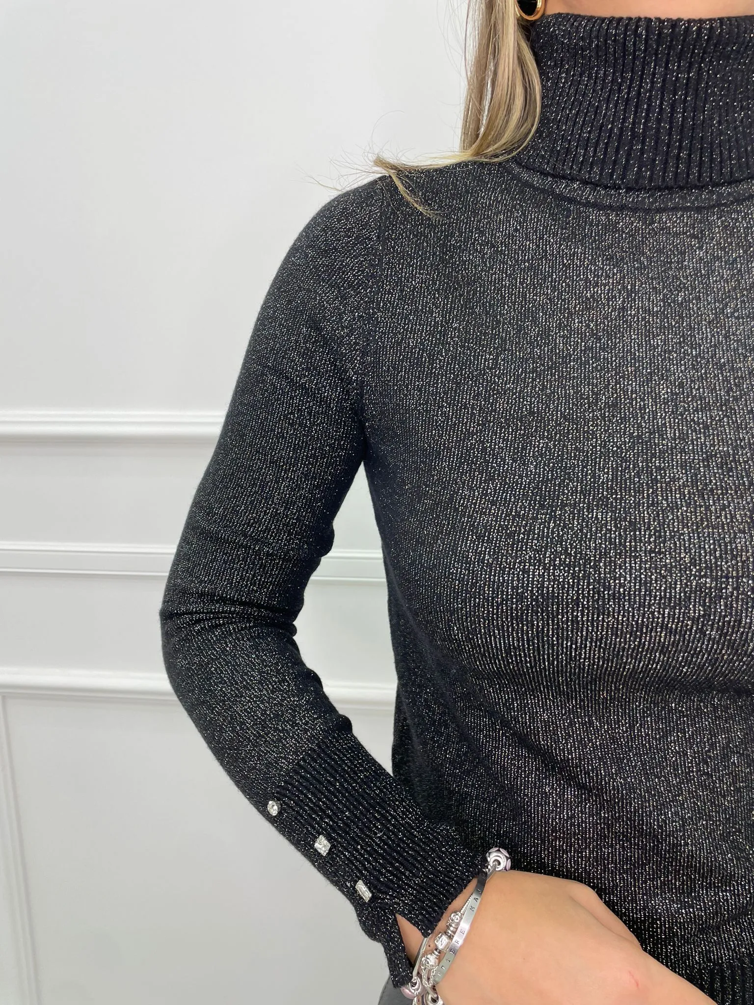 Maglione laminato tinta unita collo alto