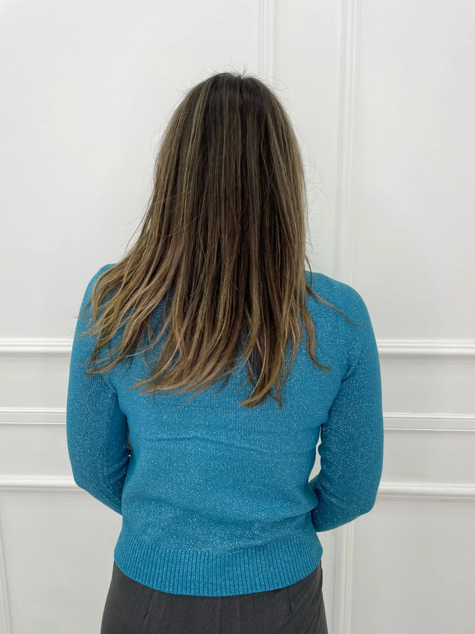 Maglione laminato tinta unita collo alto