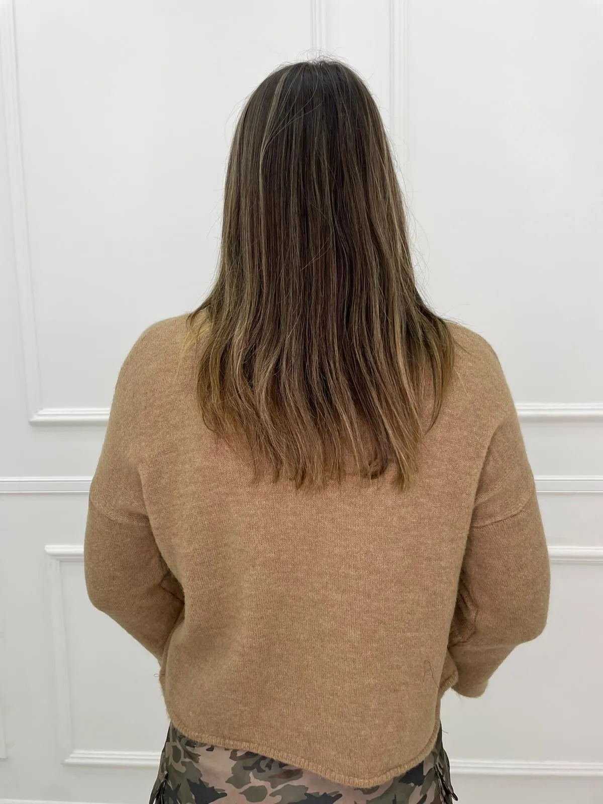 Maglione over con maniche a campana con spacchetto