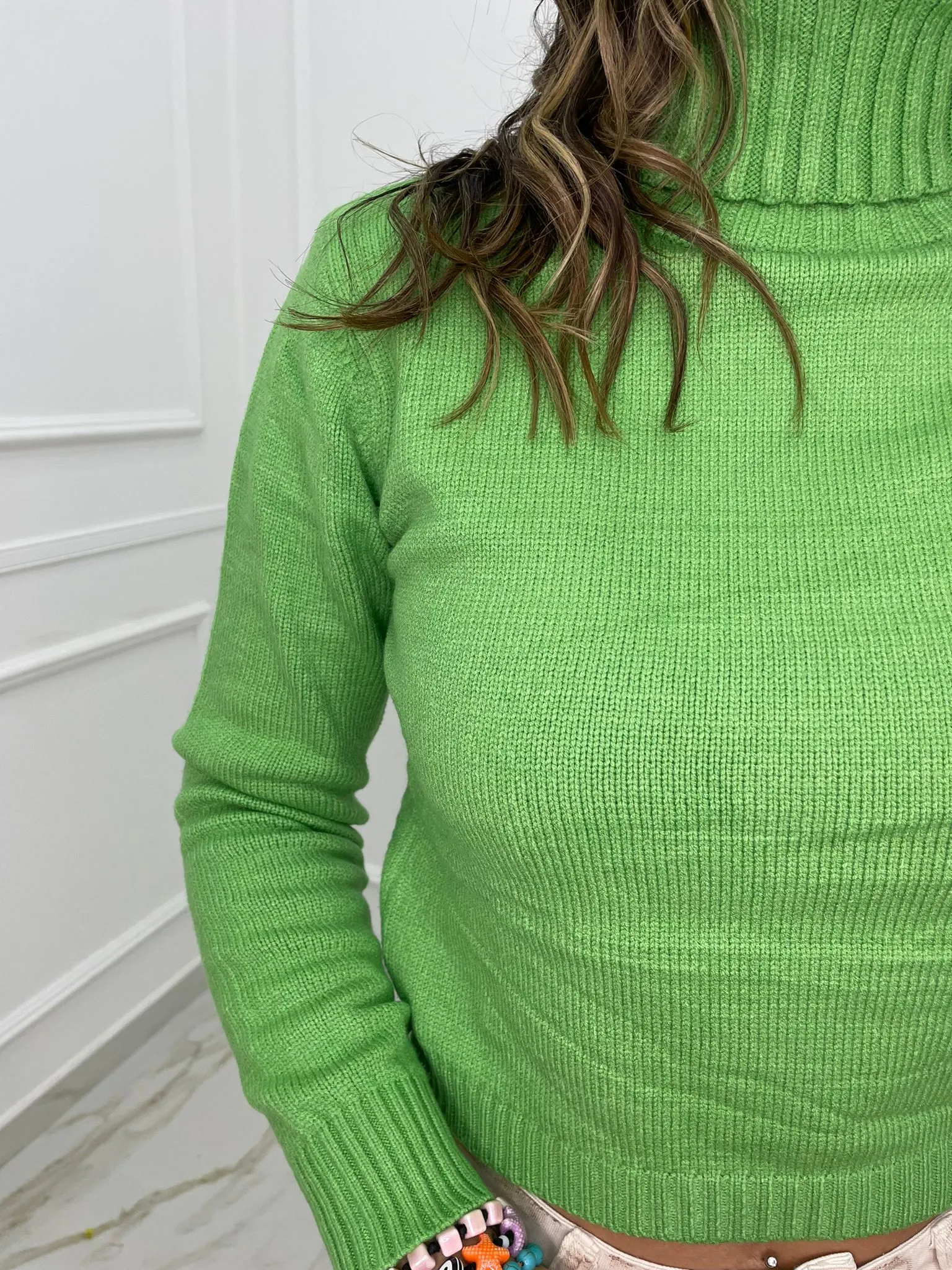 Maglione tinta unita collo alto