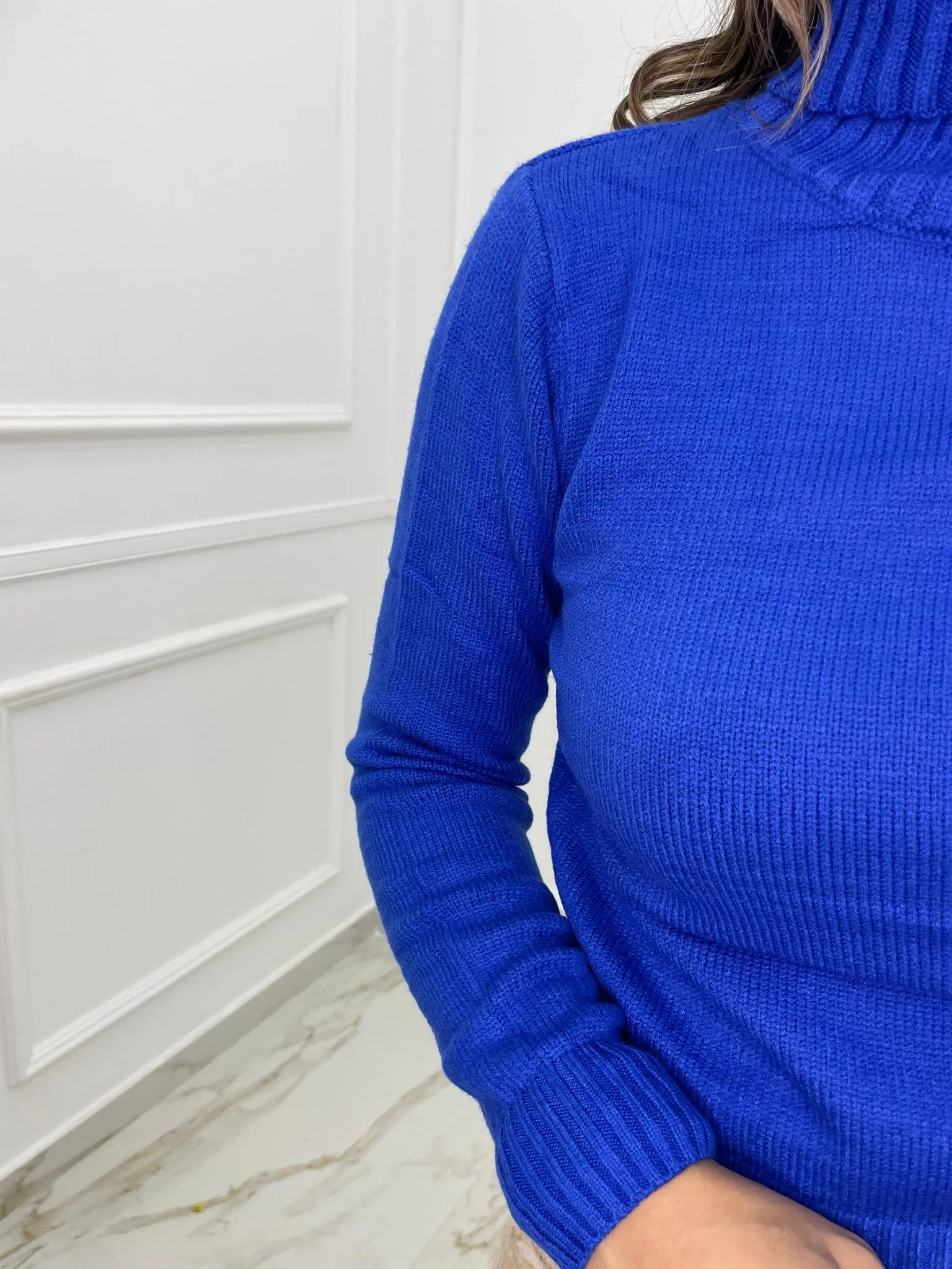 Maglione tinta unita collo alto