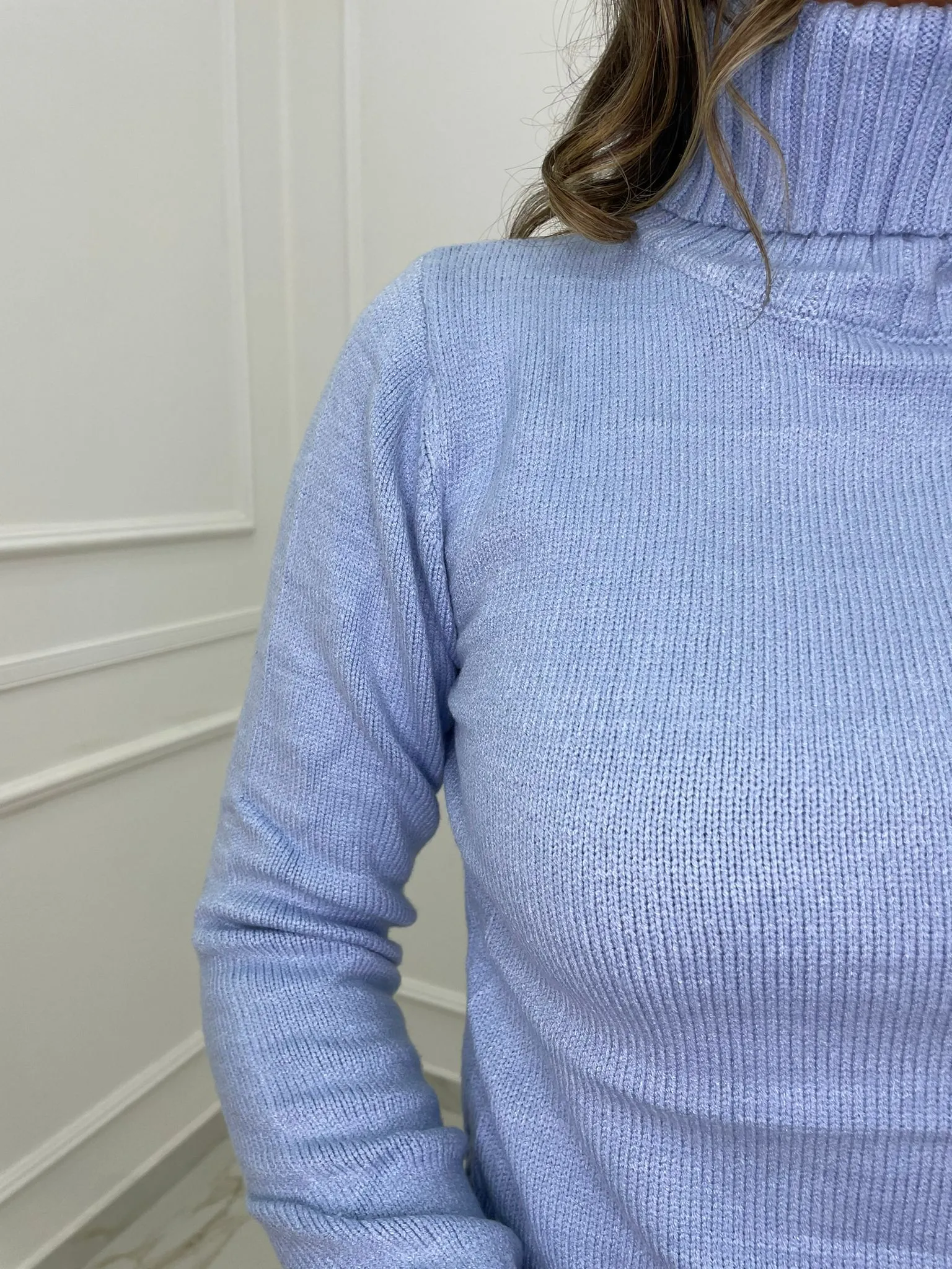 Maglione tinta unita collo alto