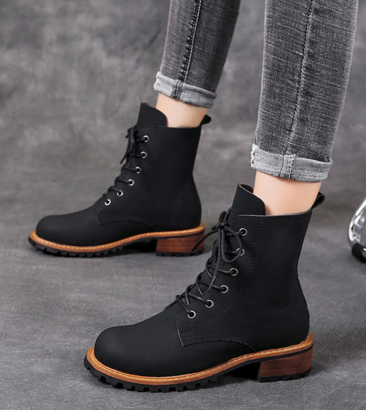 Nuove donne di arrivo stivaletti in vera pelle piena punta tonda tacchi spessi stringate scarpe da strada moda tinta unita a man