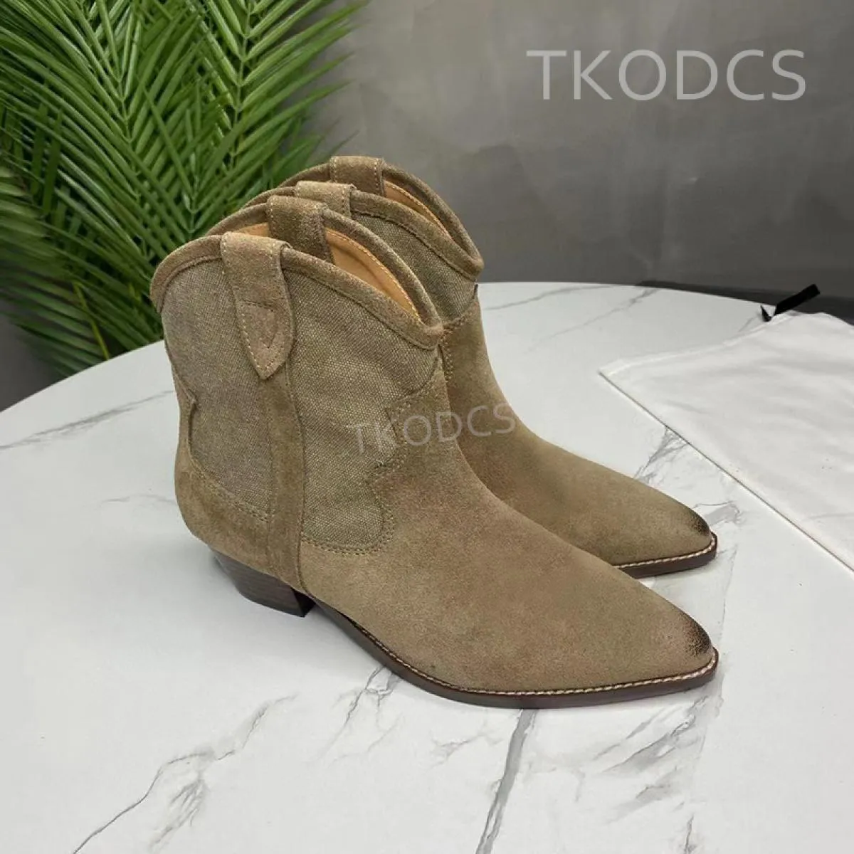 Nuove donne stivali da cowboy donna autunno inverno moda stivaletti corti in vera pelle moda punta a punta tacco medio design da
