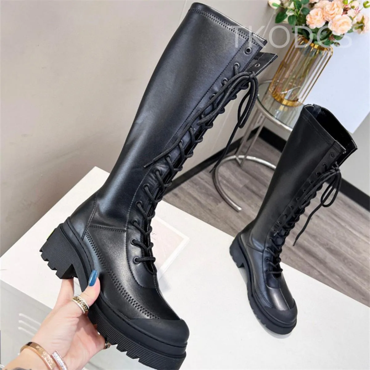 Nuovi stivaletti con tacco in vera pelle punk zip con plateau incrociato stivali alti da donna stivali da moto punta tonda autun