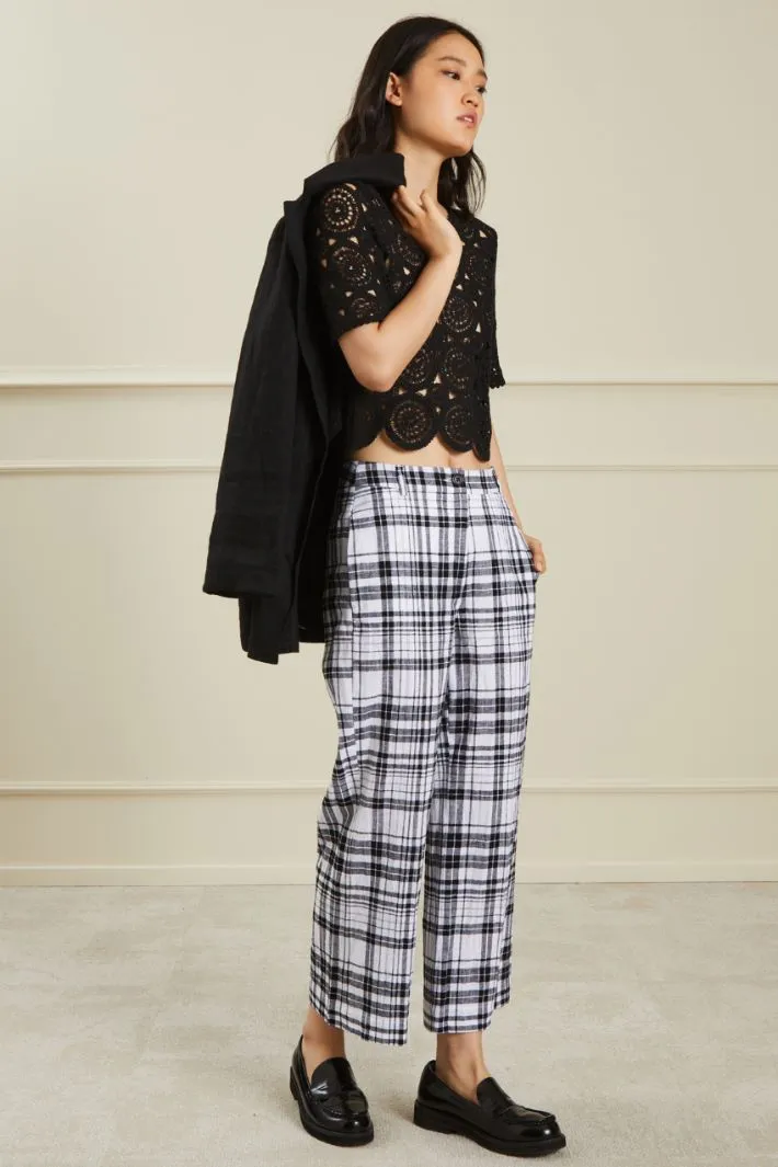 Pantaloni a trombetta in lino