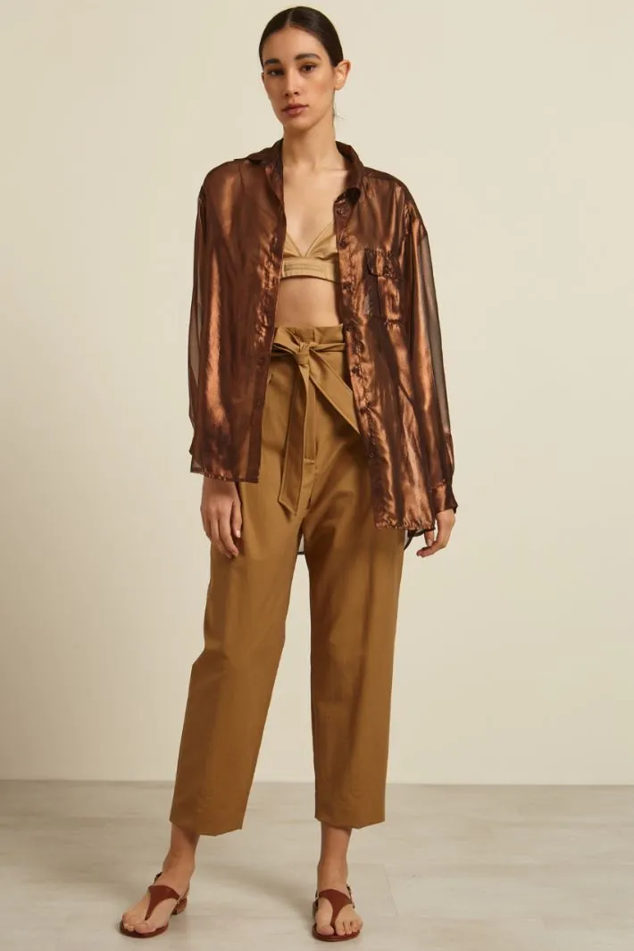 Pantaloni carrot con cintura