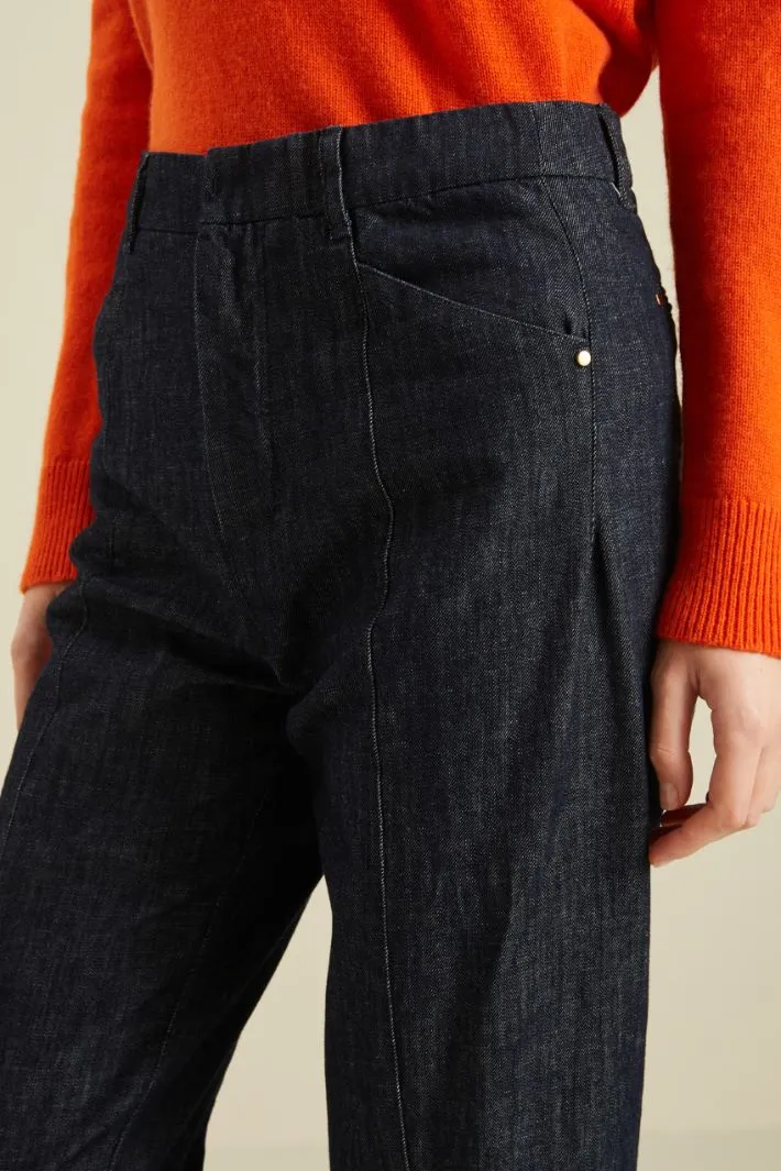 Pantaloni carrot in denim