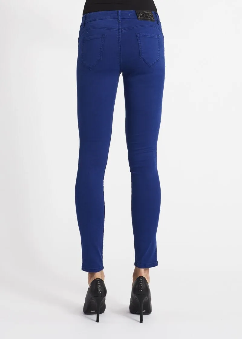 Pantaloni slim in cotone stretch