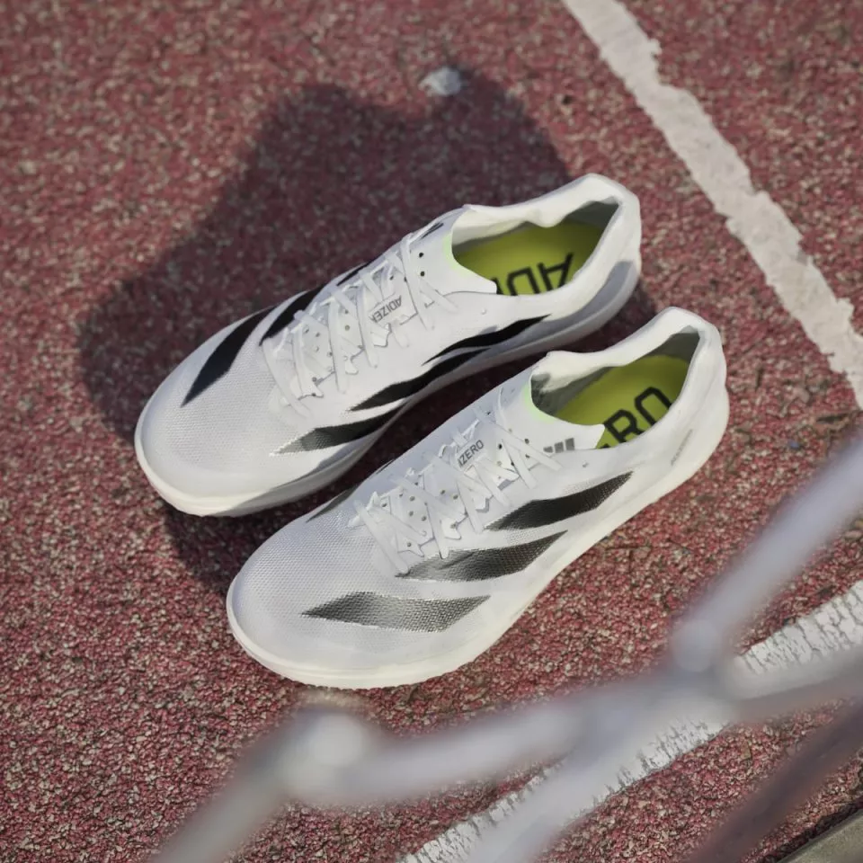 Scarpe da atletica adidas ADIZERO AVANTI TYO