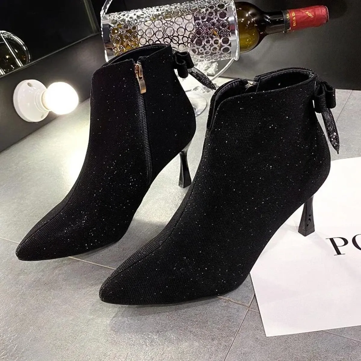 Stivaletti corti alla moda per tutte le partite Primavera e autunno da donna Nuovo stiletto con punta a punta Comodo stivale col
