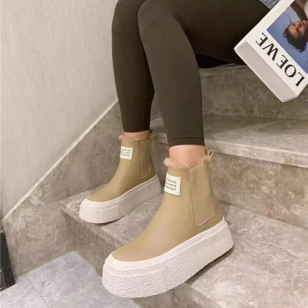 Stivaletti da donna alla moda nuovi invernali tacco piatto stivali da neve da donna a testa tonda caldi scarpe casual in peluche