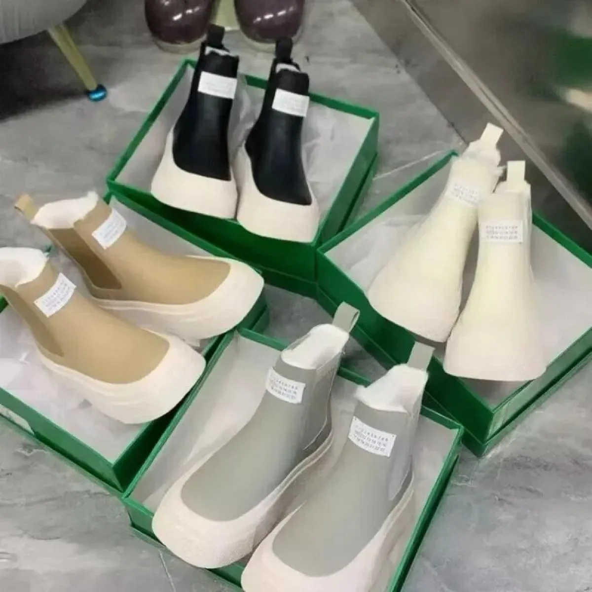 Stivaletti da donna alla moda nuovi invernali tacco piatto stivali da neve da donna a testa tonda caldi scarpe casual in peluche