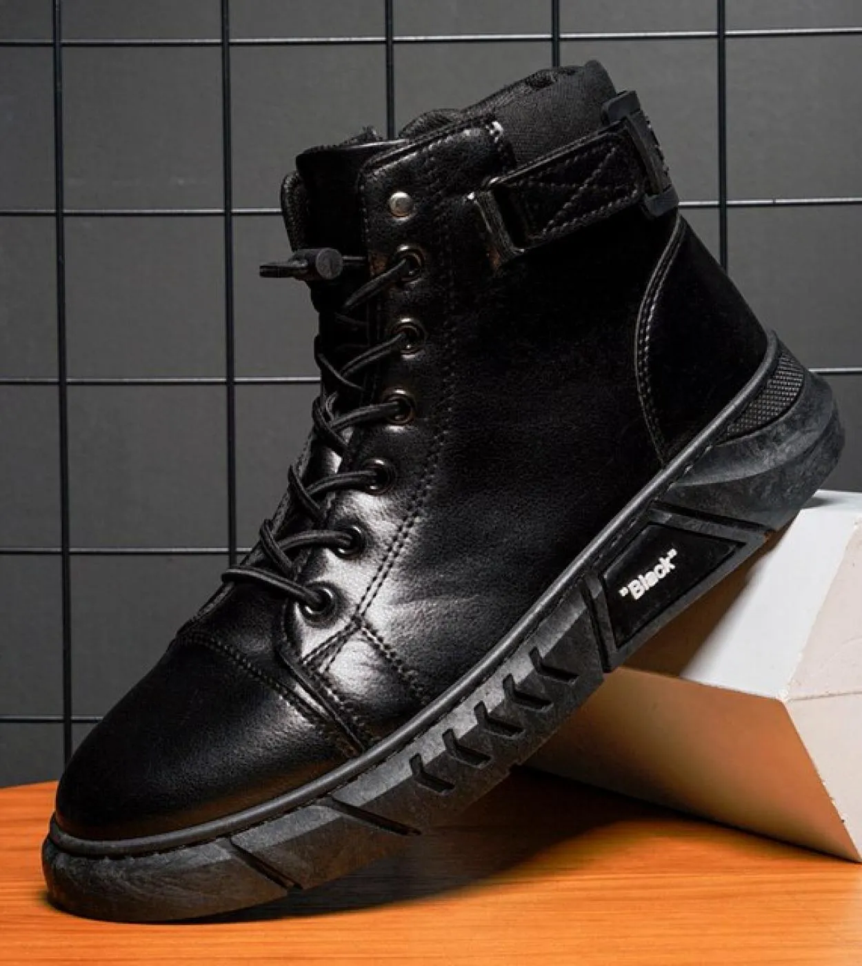 Stivaletti in pelle PU nera da uomo autunno e inverno comode scarpe casual con suola spessa stivali alti in pelle 2022 per
