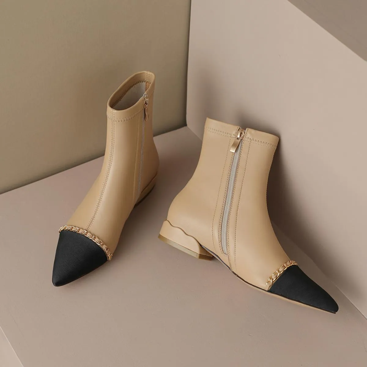 Stivaletti vintage da donna matura Autunno Inverno Abito da ufficio da donna Tacchi spessi scarpe a punta in vera pelle Scarpe d