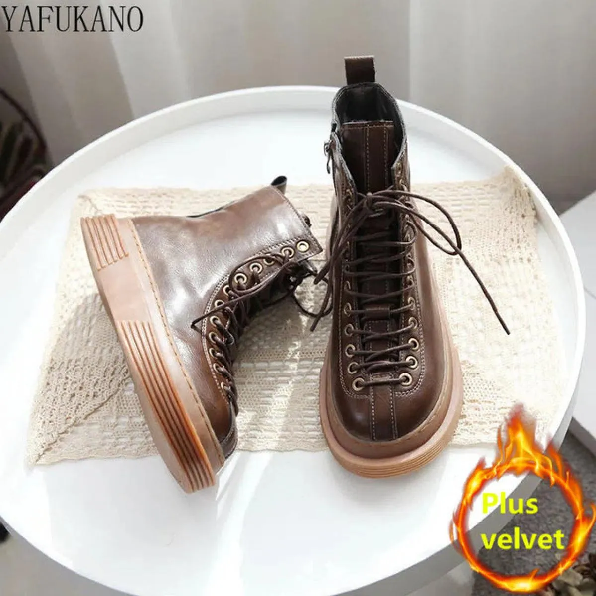 Stivali da donna con suola spessa stile britannico Stivali da moto Fatti a mano Mori Girl Stivaletti caldi in pelliccia Casual S