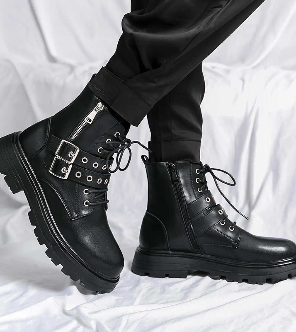 Stivali da moto stile punk Stivali da cowboy da uomo Stivaletti Stivali di pelle Stivali di pelle moda Catena rivetto Marchio di