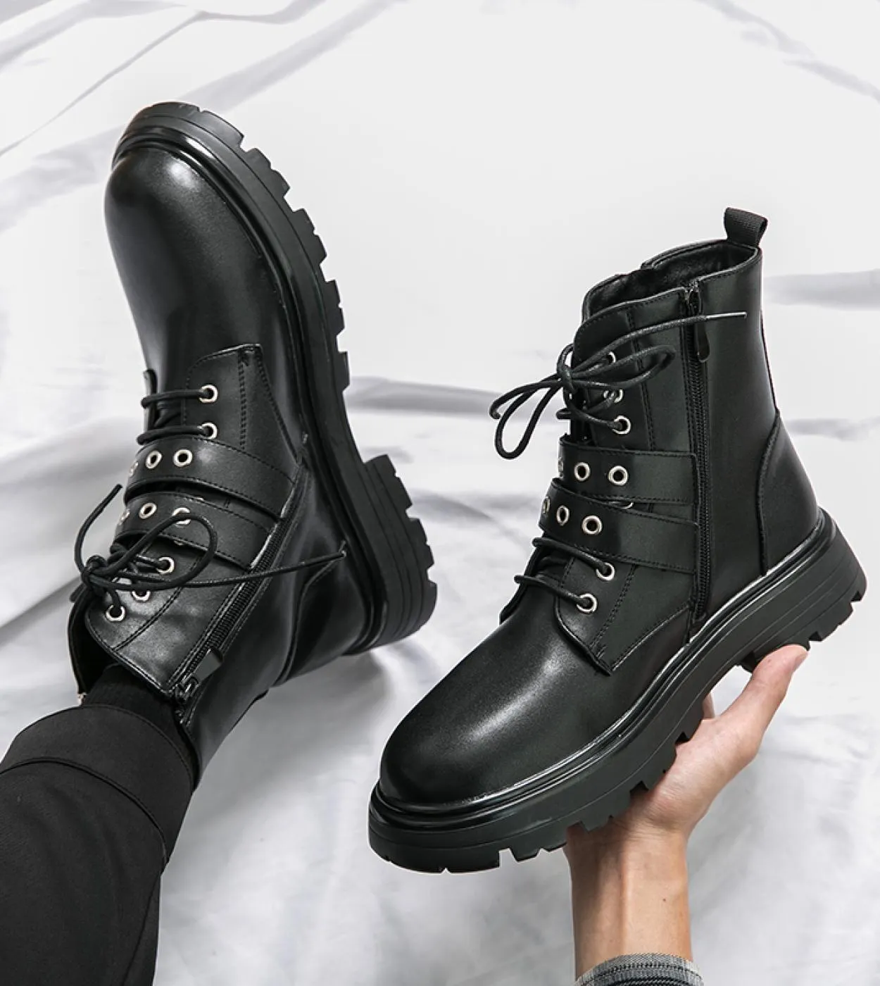 Stivali da moto stile punk Stivali da cowboy da uomo Stivaletti Stivali di pelle Stivali di pelle moda Catena rivetto Marchio di