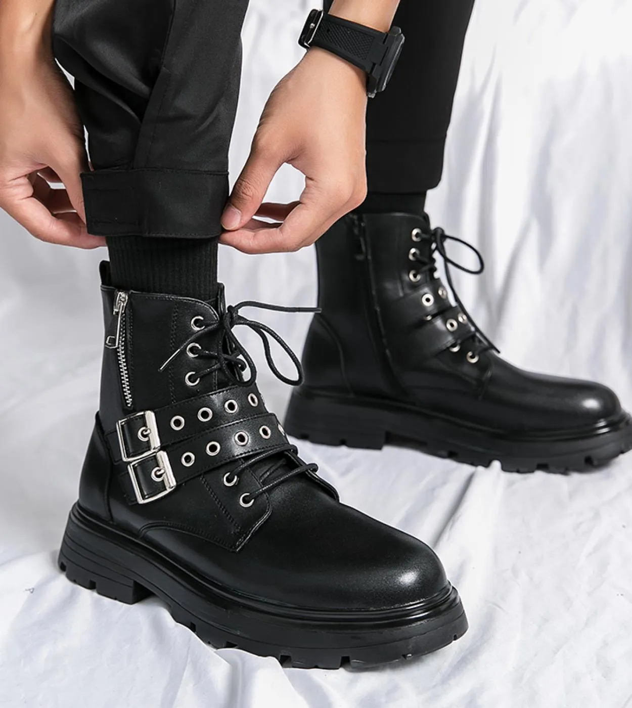 Stivali da moto stile punk Stivali da cowboy da uomo Stivaletti Stivali di pelle Stivali di pelle moda Catena rivetto Marchio di