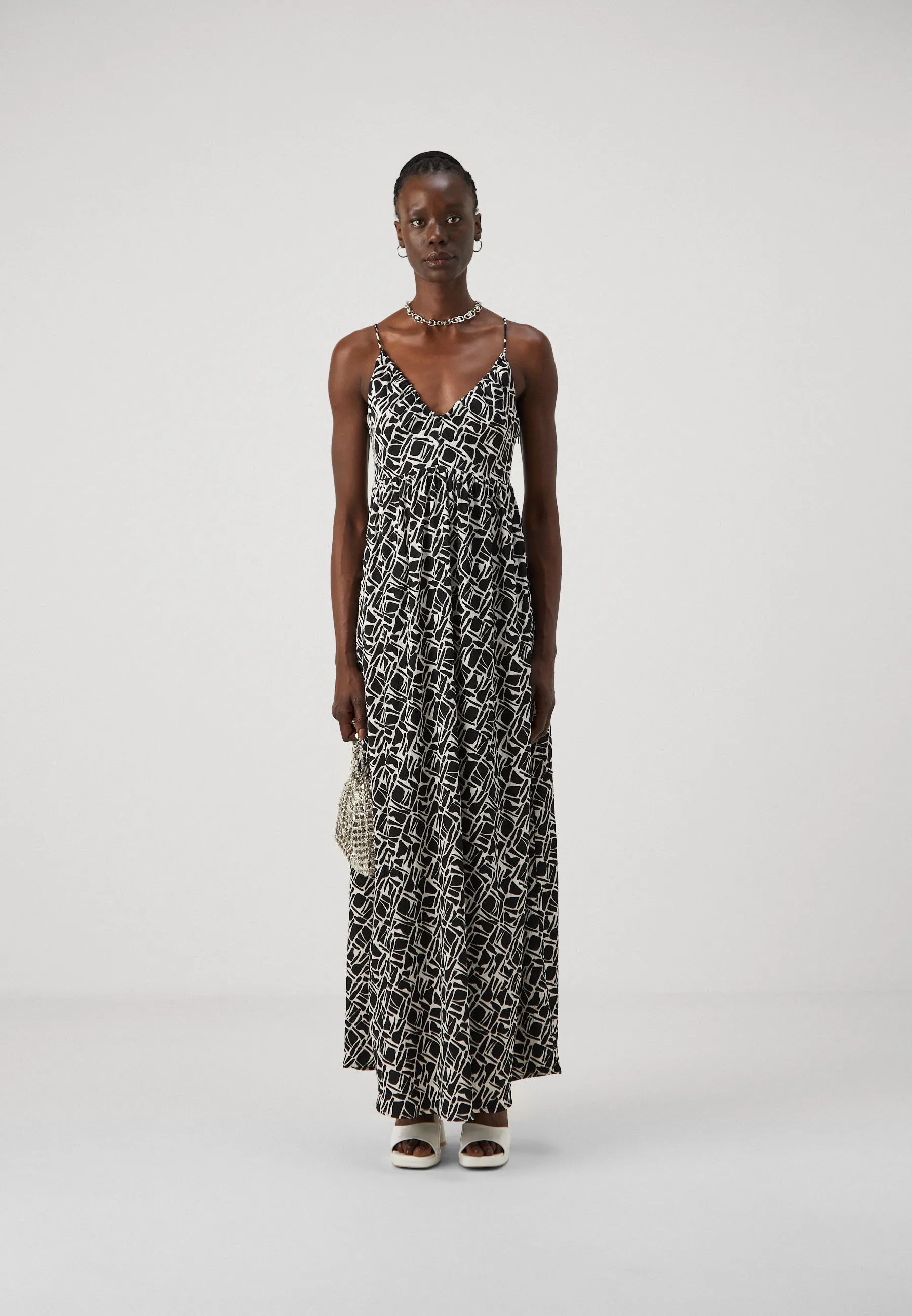 VMPAGE SINGLET V NECK DRESS - Vestito lungo